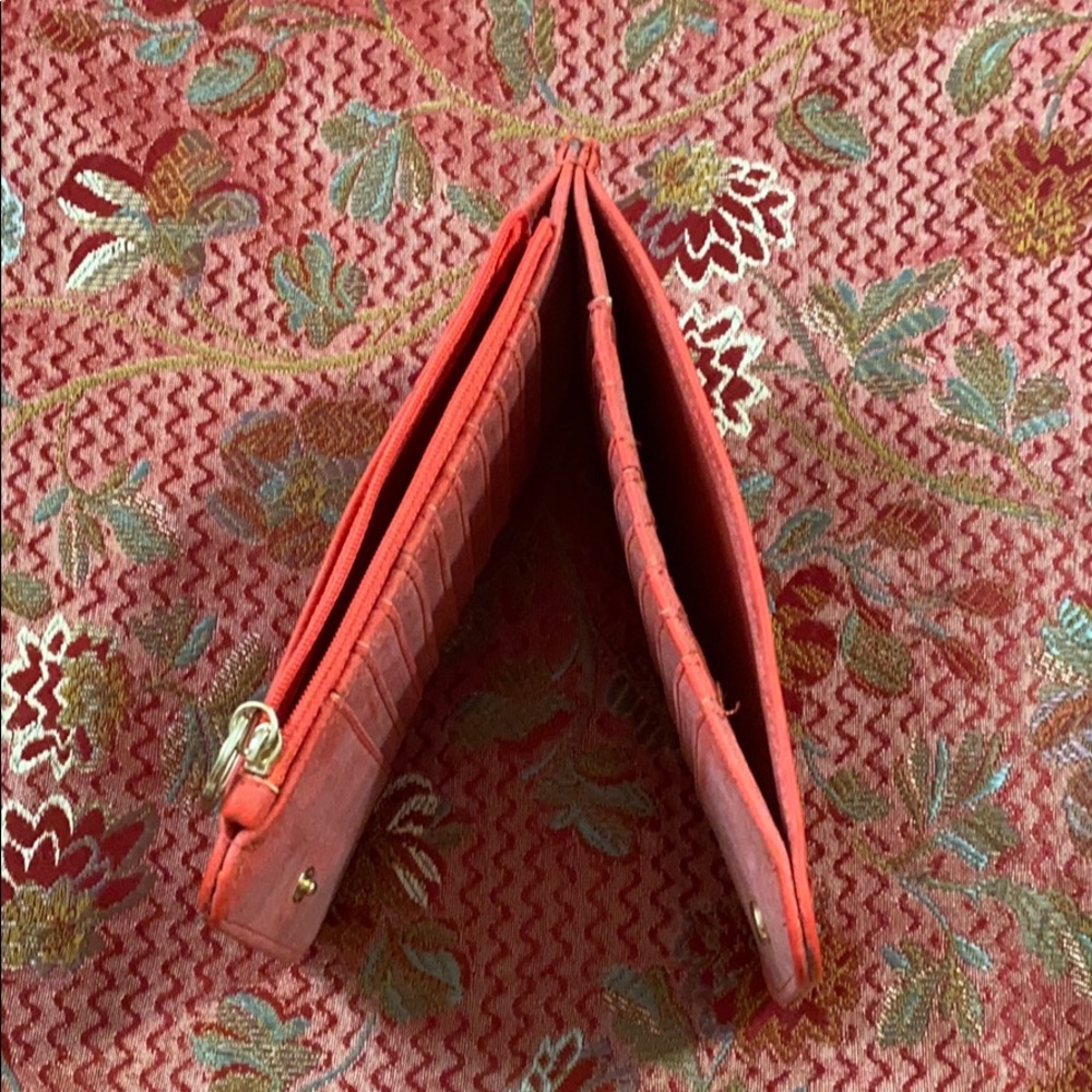 Red wallet - Picture 3 of 4